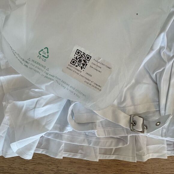 $40 Halara High Waisted Pleated skirt size Large 2-in-1 Side Pocket Adjustable B - Picture 5 of 9